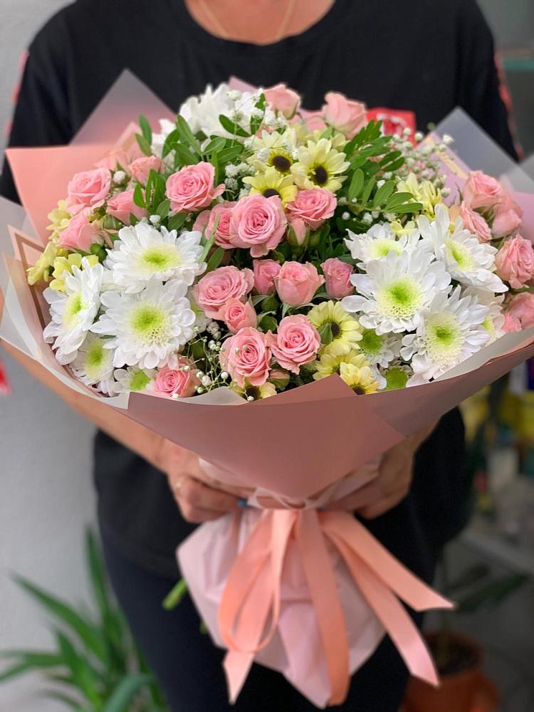 Букет цветов из: Розы и Хризантемы в Мирном Республики Саха (Якутия)