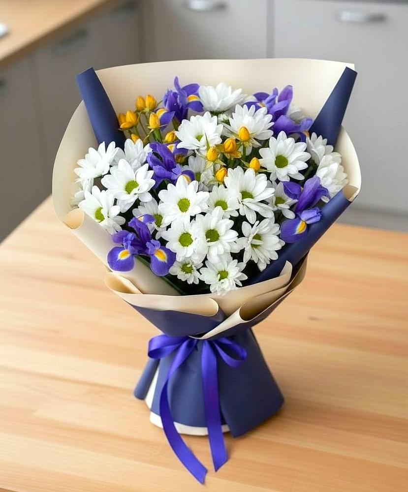 Букет цветов из: Розы, Ирисы и Хризантемы в Мирном Республики Саха (Якутия)