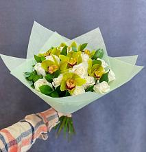 Букет цветов из:  Орхидеи и Розы в Мирном Республики Саха (Якутия)